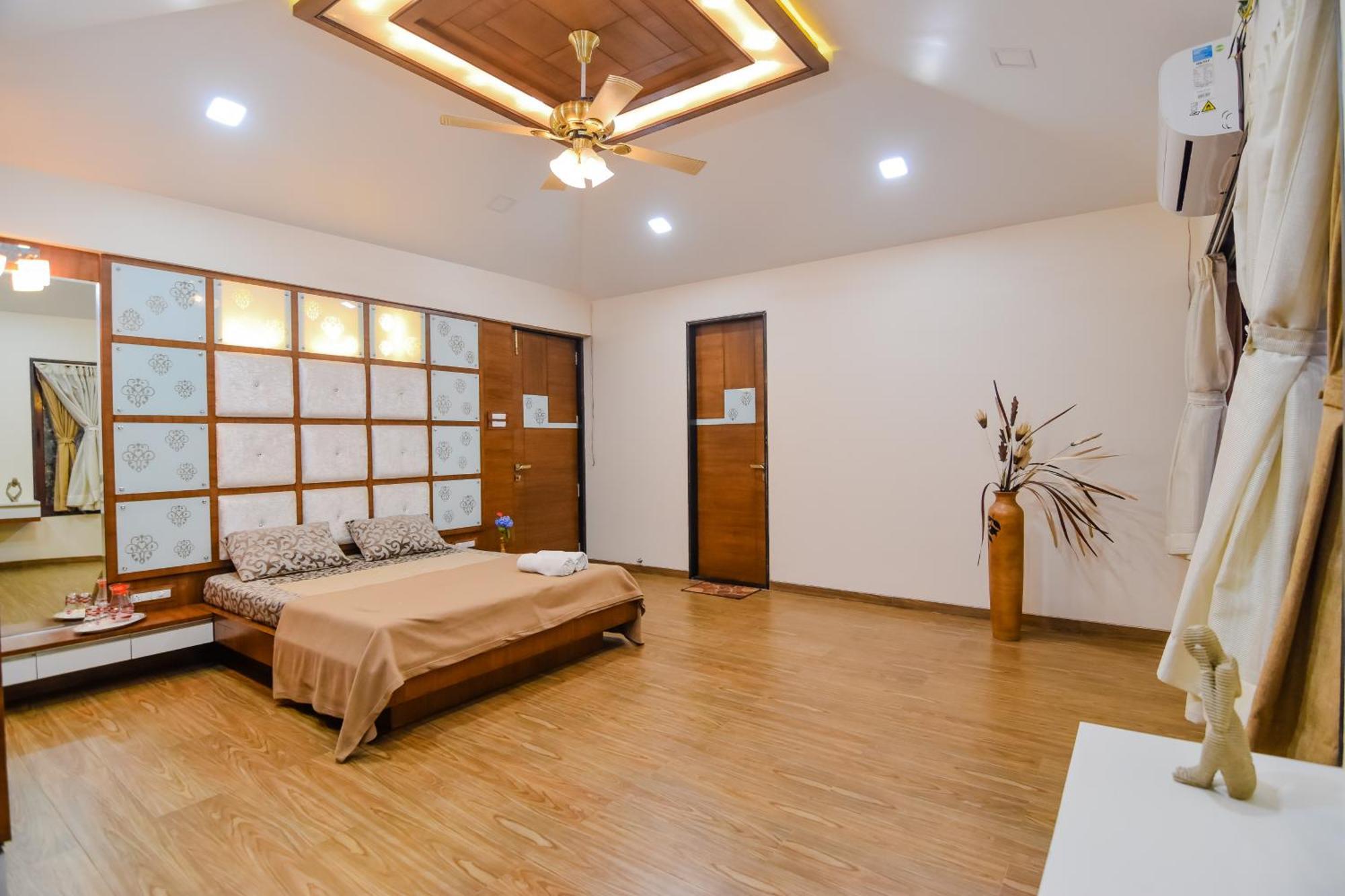 Lifeline Villas - Luxurious Taraangan 4 Mountain View Villa With Biggest Pool And Huge Open Area Лонавала Экстерьер фото